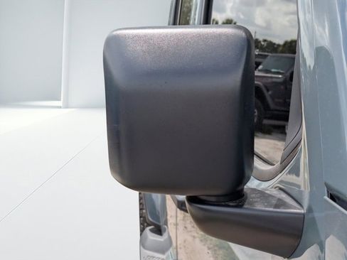 New 2025 Jeep Gladiator Sport image 10