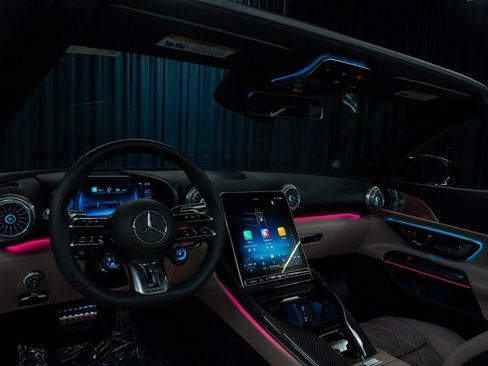 New 2026 Mercedes-Benz SL 63 AMG S e Performance 4MATIC image 18