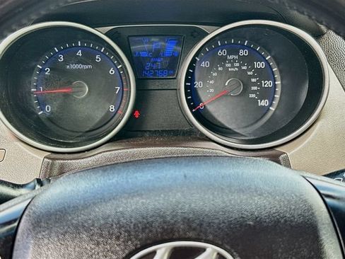 Used 2015 Hyundai Tucson AWD image 13