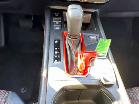 Used 2025 Nissan Kicks SR image 26