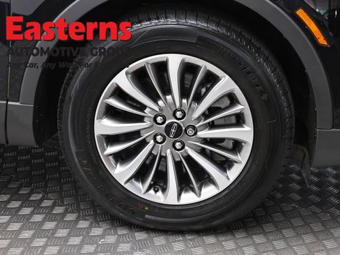 Used 2022 Lincoln Nautilus AWD w/ Premium Package image 31