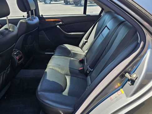 Used 2005 Mercedes-Benz S 500 4MATIC image 19