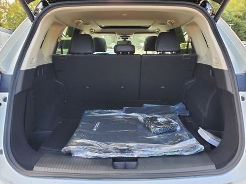 New 2026 Nissan Rogue Platinum w/ Platinum Premium Package image 18