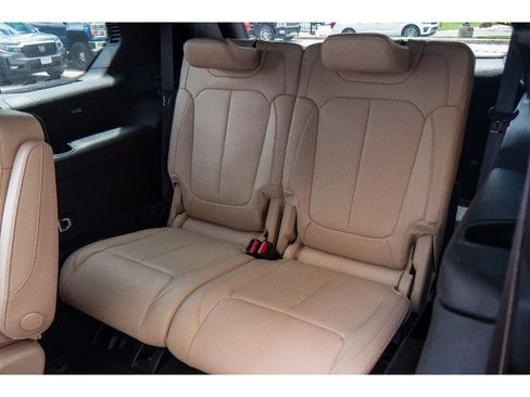 Used 2023 Jeep Grand Cherokee L Limited AWD/4WD image 21