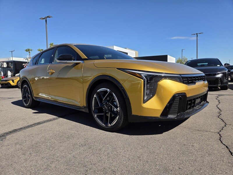 New 2026 Kia K4 GT-Line FWD image 2