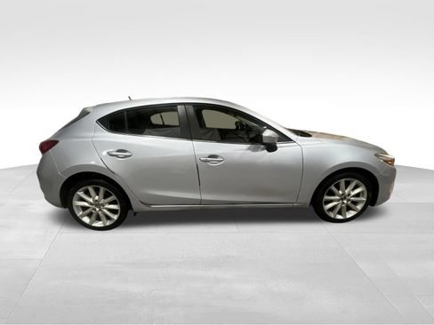 Used 2017 MAZDA MAZDA3 Touring FWD image 4