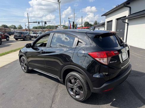 Used 2018 Honda HR-V EX image 3