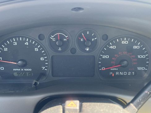 Used 2009 Ford Ranger XLT RWD image 5