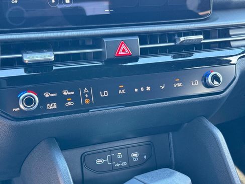 New 2026 Kia Sportage X-Line w/ X-Line Premium Package image 21