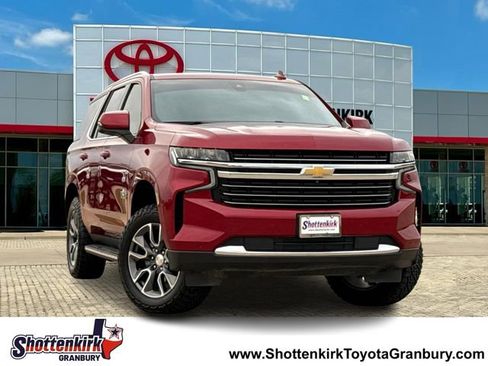 Used 2021 Chevrolet Tahoe LT w/ LT Signature Package RWD image 1