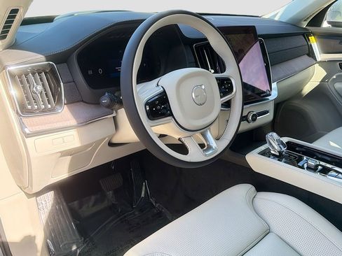 New 2026 Volvo XC90 T8 Ultra w/ Protection Package Premier AWD/4WD image 9
