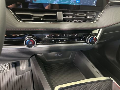 New 2026 Chevrolet Equinox RS w/ Safety and Technology Package AWD/4WD image 35