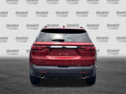 Used 2022 Chevrolet Traverse LT FWD image 9