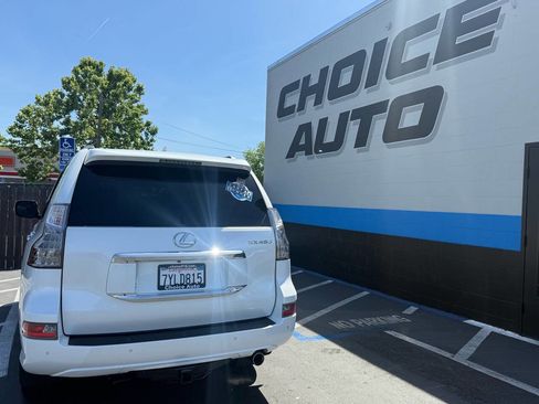 Used 2017 Lexus GX 460 image 28