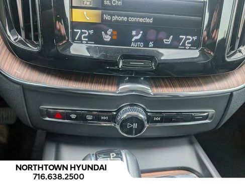 Used 2021 Volvo XC60 T5 Momentum image 18