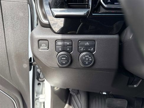 Used 2023 Chevrolet Silverado 1500 LT Trail Boss w/ Protection Package image 13