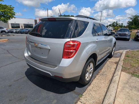 Used 2017 Chevrolet Equinox LT w/ Convenience Package FWD image 7