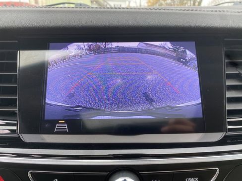 Used 2019 Buick Regal Essence w/ Driver Confidence Package I image 21