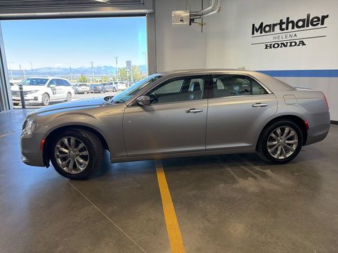 Used 2018 Chrysler 300 Limited AWD/4WD image 8