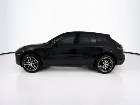 Certified 2024 Porsche Macan AWD/4WD image 2