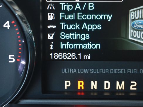 Used 2012 Ford F250 Lariat w/ Lariat Interior Pkg image 18