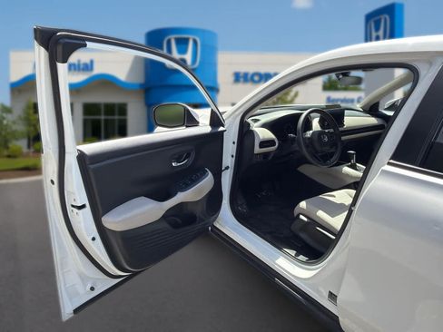 Used 2023 Honda HR-V LX image 11