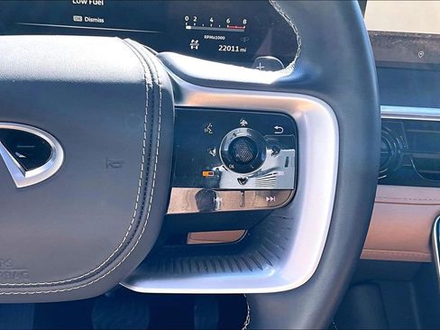 Certified 2025 INFINITI QX80 Sensory image 27