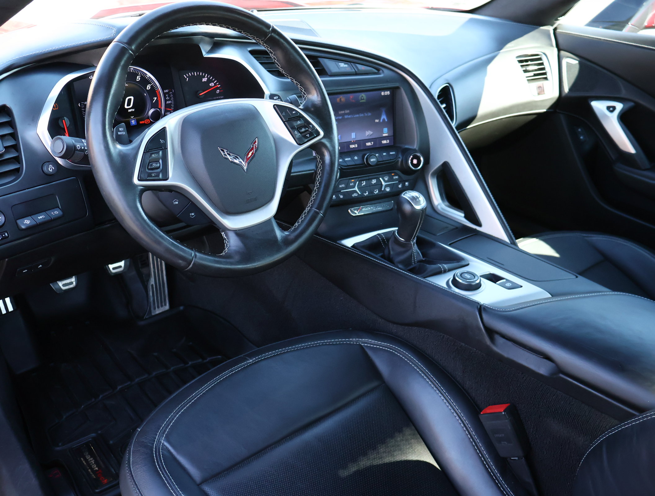 Used 2015 Chevrolet Corvette Stingray Coupe w/ 3LT Preferred Equipment Group RWD image 2