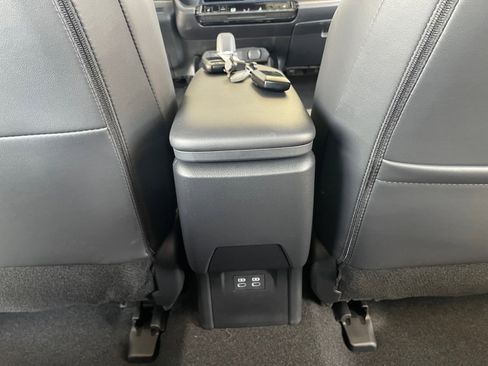 Certified 2025 Toyota Prius XLE image 32