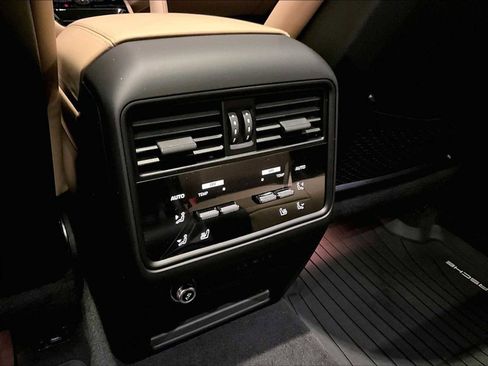 New 2026 Porsche Cayenne GTS image 27
