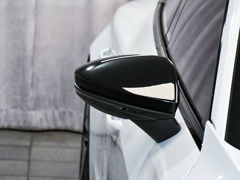 Used 2024 Audi RS e-tron GT w/ Ceramic Brake Package image 80