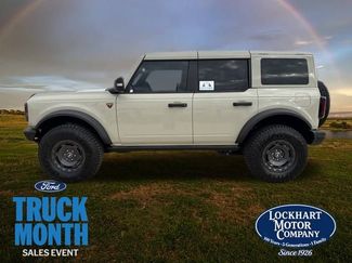 New 2025 Ford Bronco Badlands video 4