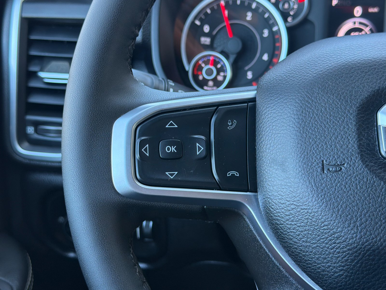 Used 2025 RAM 2500 Big Horn AWD/4WD image 26