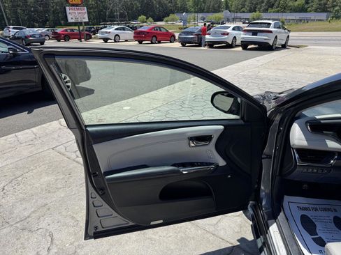 Used 2018 Toyota Avalon Limited w/ Protection Package FWD image 6