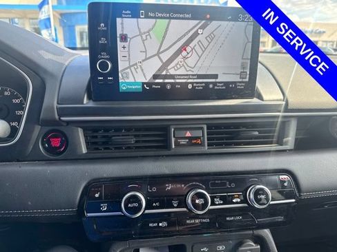 Used 2023 Honda Pilot Touring image 10