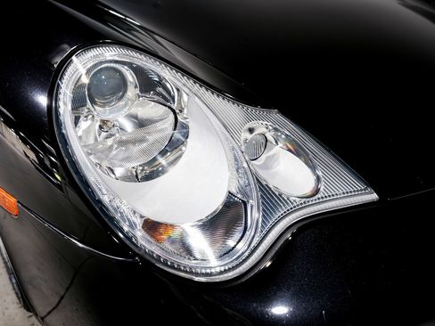 Used 2004 Porsche 911 Carrera RWD image 35