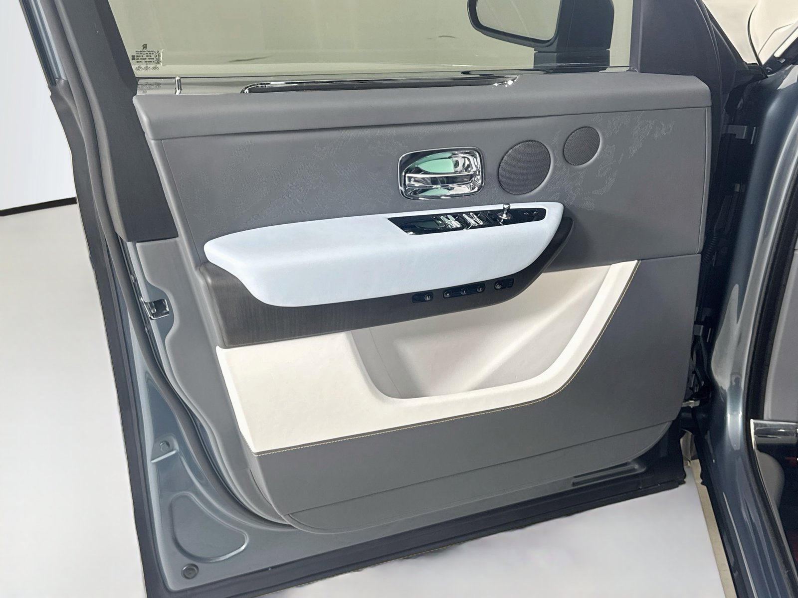 Certified 2026 Rolls-Royce Cullinan AWD/4WD image 17