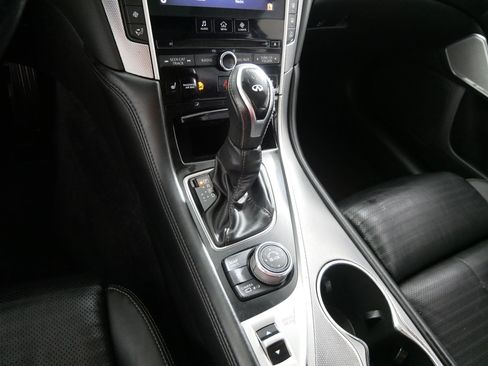 Used 2018 INFINITI Q50 Sport w/ Sensory Package (Sport) AWD/4WD image 24