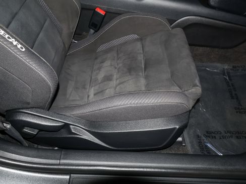 Used 2017 Ford Mustang Shelby GT350 w/ Electronics Package RWD image 49