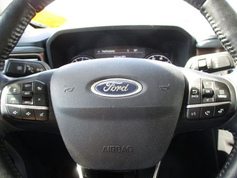 Used 2022 Ford Maverick Lariat w/ Lariat Luxury Package FWD image 11