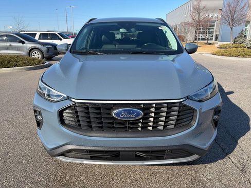 Used 2025 Ford Escape Platinum image 2