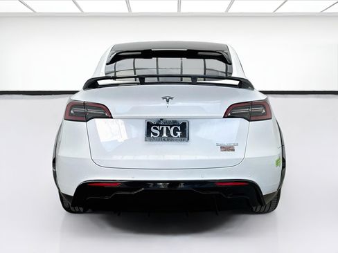 Used 2023 Tesla Model Y Performance AWD/4WD image 5