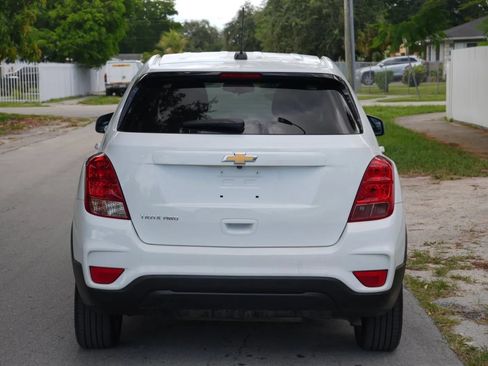 Used 2020 Chevrolet Trax LS w/ Tint and Cruise Package AWD/4WD image 7