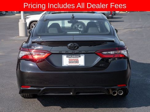 Used 2024 Toyota Camry SE FWD image 4