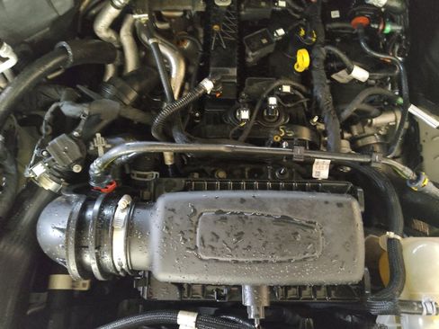 Used 2021 Ford Explorer XLT w/ Equipment Group 202A RWD image 30