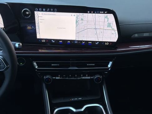 New 2026 Chevrolet Traverse Z71 w/ Driver Confidence Package image 13