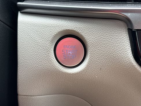 Certified 2025 Kia Sorento S AWD/4WD image 10