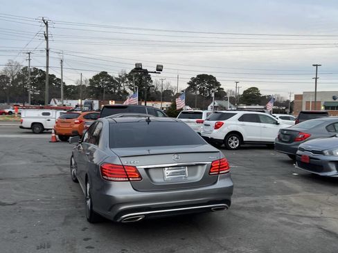 Used 2015 Mercedes-Benz E 350 4MATIC Sedan image 12