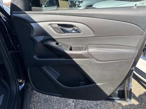 Used 2023 Chevrolet Traverse LT w/ LPO, Floor Liner Package image 17