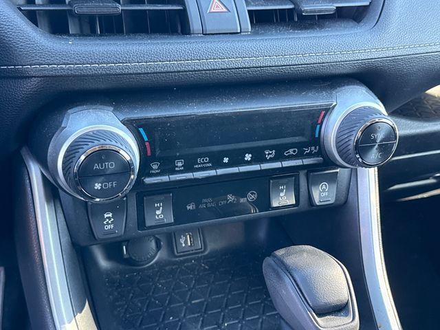 Used 2023 Toyota RAV4 XLE w/ XLE Grade Weather Package AWD/4WD image 28